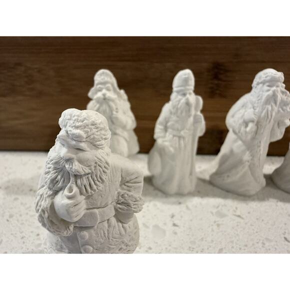 Wee Crafts Baker's Dozen Ready to‎ Paint Santa Ceramic Christmas Figurines - Picture 3 of 16